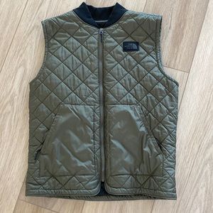 Mens North Face vest